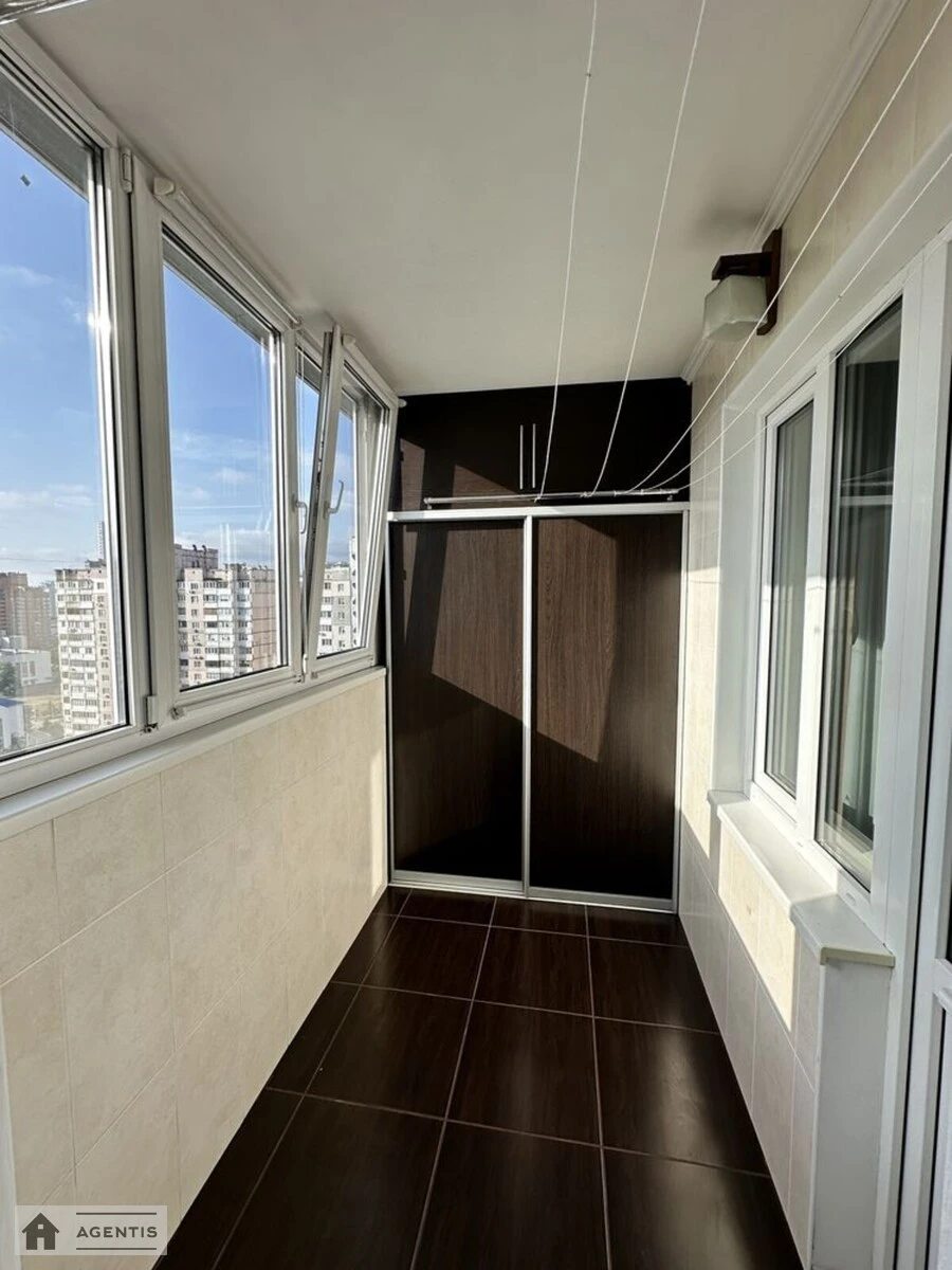 Apartment for rent 2 rooms, 60 m², 15th fl./16 floors. 9, Urlivska 9, Kyiv. 