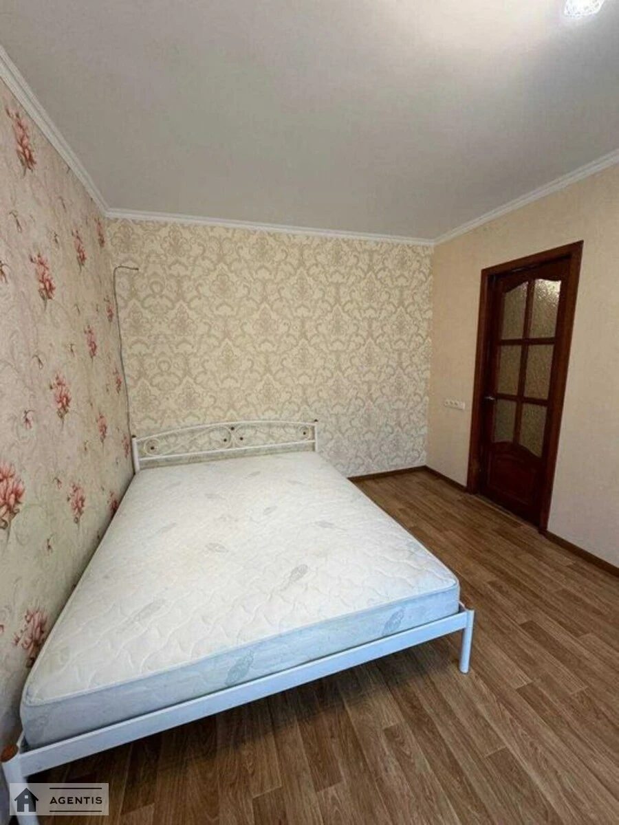 Apartment for rent 1 room, 32 m², 3rd fl./9 floors. 26, Symyrenka 26, Kyiv. 