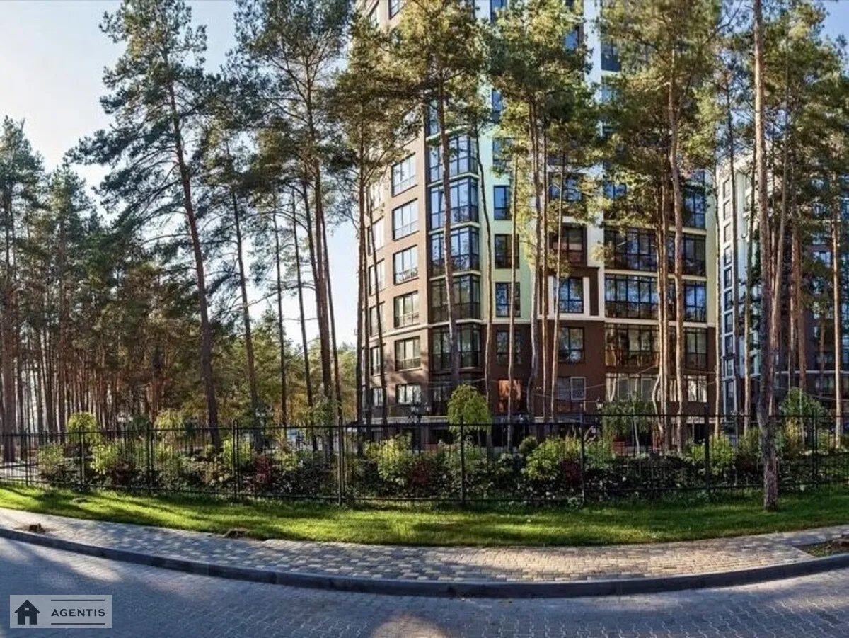 Сдам квартиру 2 комнаты, 54 m², 3 эт./11 этажей. Радистов, Киев. 