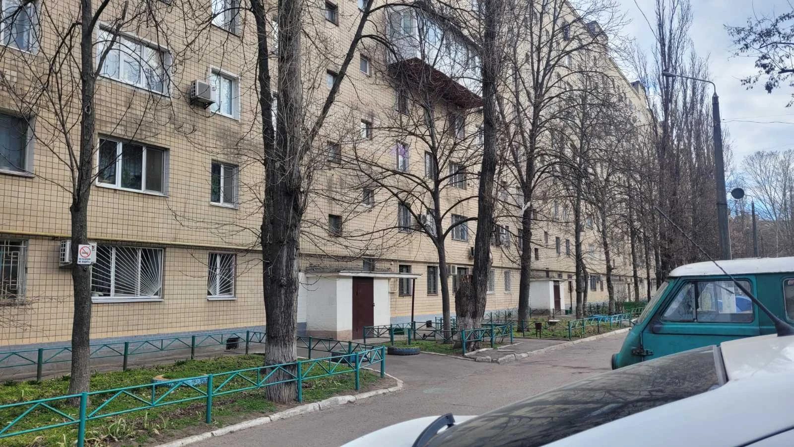 Продаж квартири 4 кімнати, 70 m², 6 пов./9 поверхів. 3, Инглези (25 ой Чапаевской Дивизии) , Одеса. 