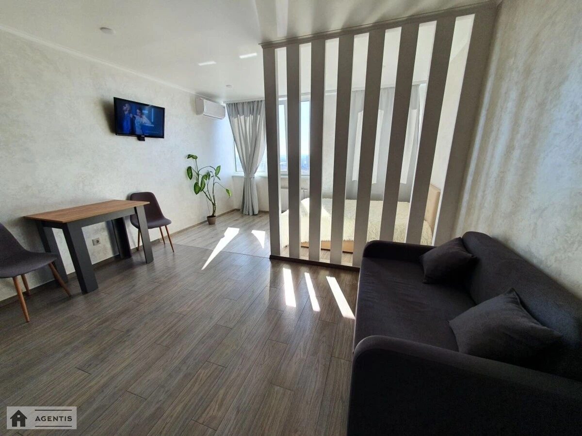 Apartment for rent 1 room, 30 m², 21st fl./21 floors. 24, Prymiska vul., Kyiv. 