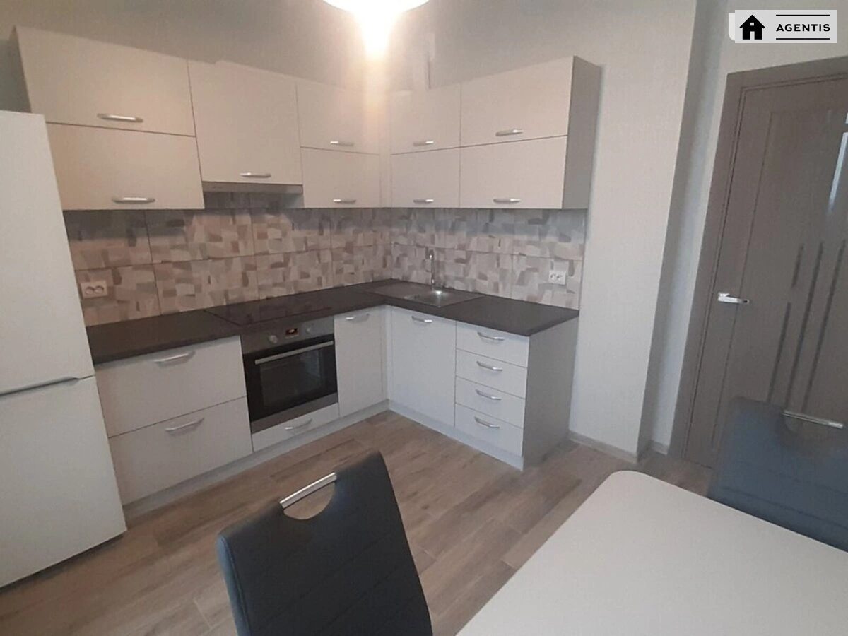 Здам квартиру 1 кімната, 42 m², 10 пов./16 поверхів. 43, Тираспольська 43, Київ. 