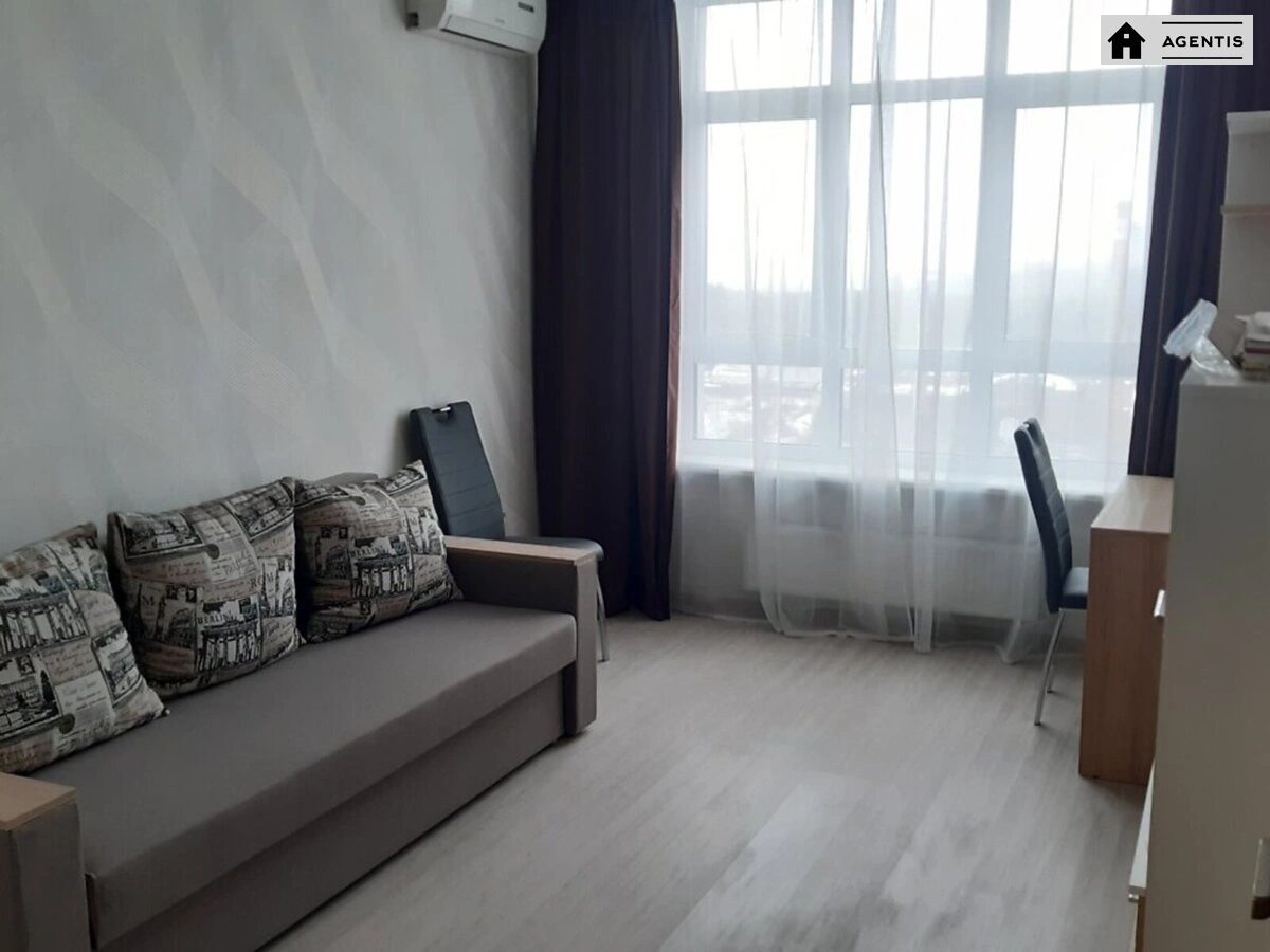 Apartment for rent 1 room, 42 m², 10th fl./16 floors. 43, Tyraspolska 43, Kyiv. 