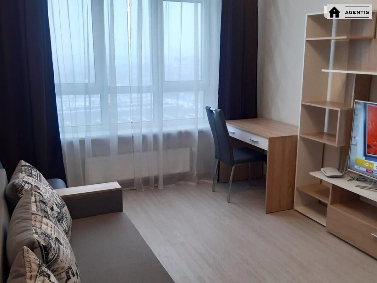 Apartment for rent 1 room, 42 m², 10th fl./16 floors. 43, Tyraspolska 43, Kyiv. 