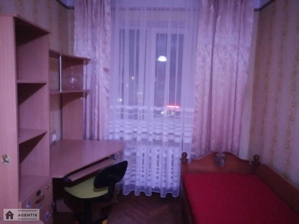 Apartment for rent 2 rooms, 46 m², 5th fl./5 floors. Kharkivske 4, Kyiv. 