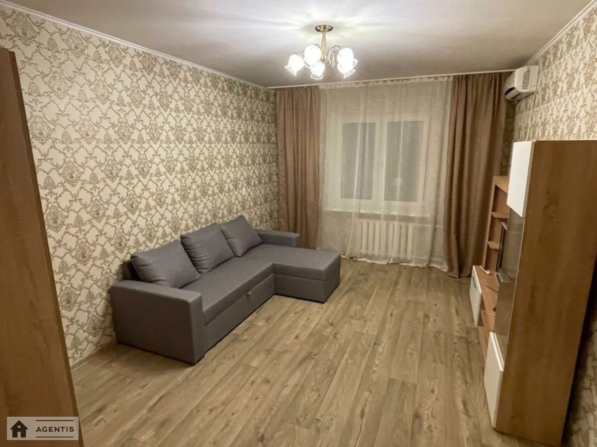 Сдам квартиру 1 комната, 43 m², 7 эт./18 этажей. 18, Петра Григоренка просп., Киев. 