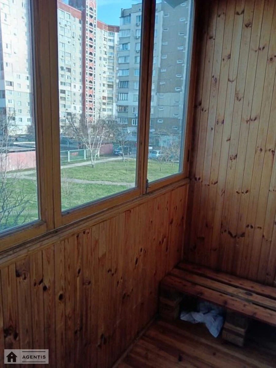 Apartment for rent 2 rooms, 52 m², 2nd fl./16 floors. Onore de Balzaka vul., Kyiv. 