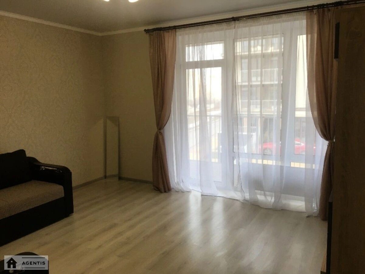 Apartment for rent 2 rooms, 56 m², 2nd fl./5 floors. 20, Serhiya Danchenka vul., Kyiv. 