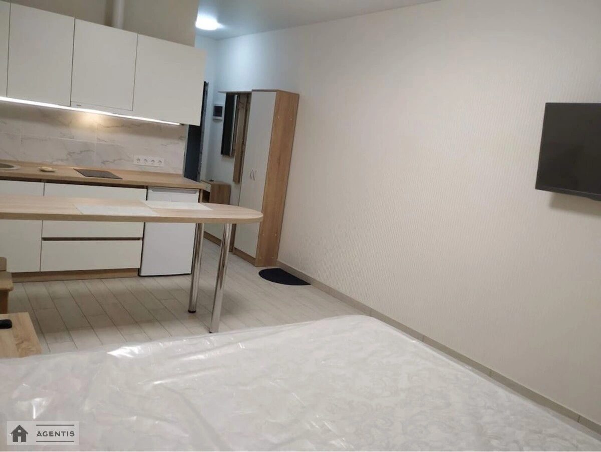 Здам квартиру 1 кімната, 25 m², 21 пов./26 поверхів. 73, Польова 73, Київ. 