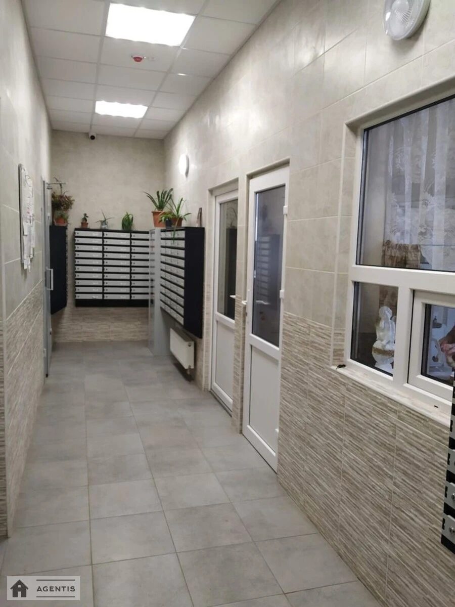 Здам квартиру 1 кімната, 25 m², 21 пов./26 поверхів. 73, Польова 73, Київ. 