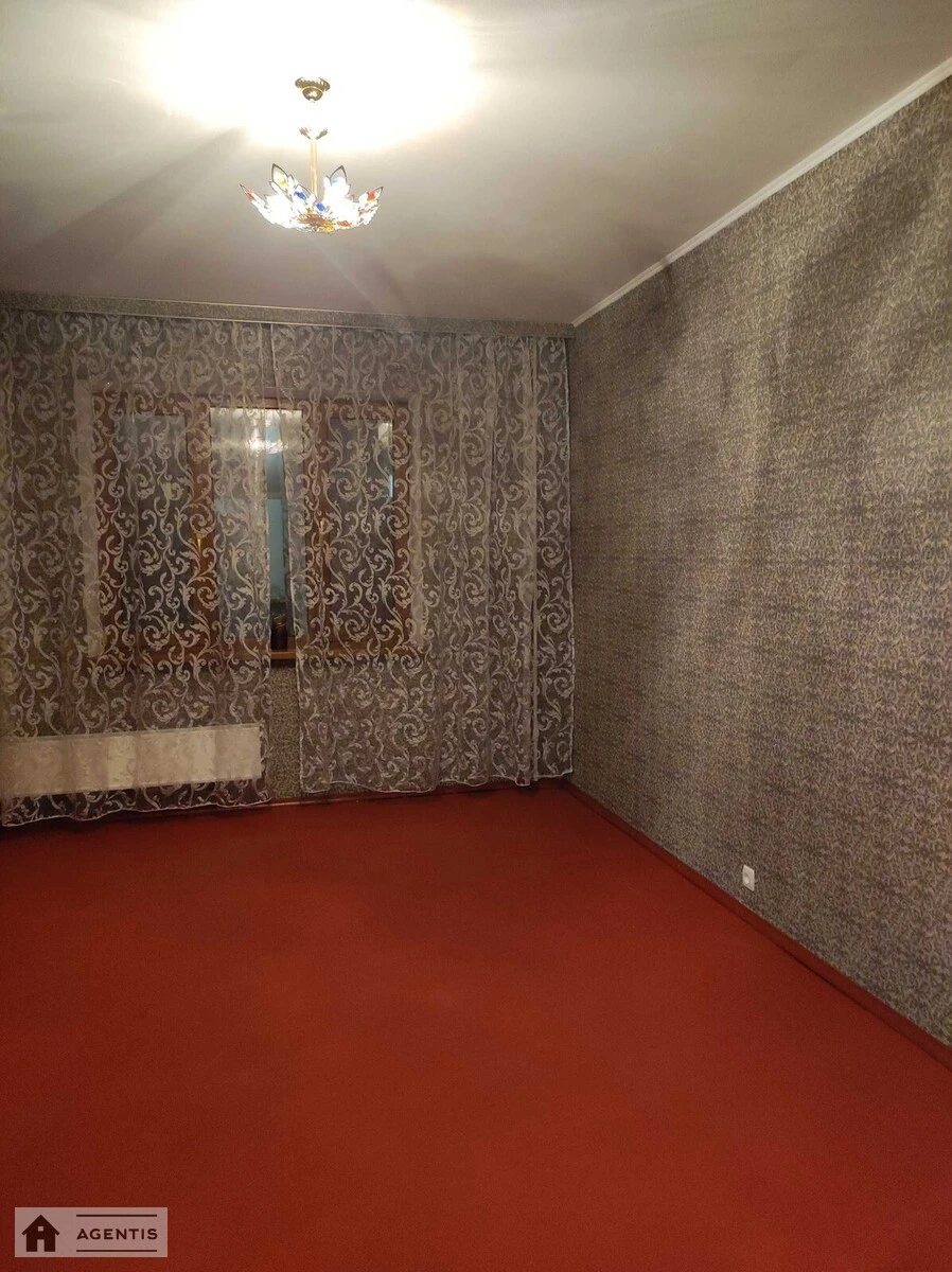 Сдам квартиру 3 комнаты, 68 m², 8 эт./10 этажей. 8, Тетянинська вул. (Леваневського), Киев. 