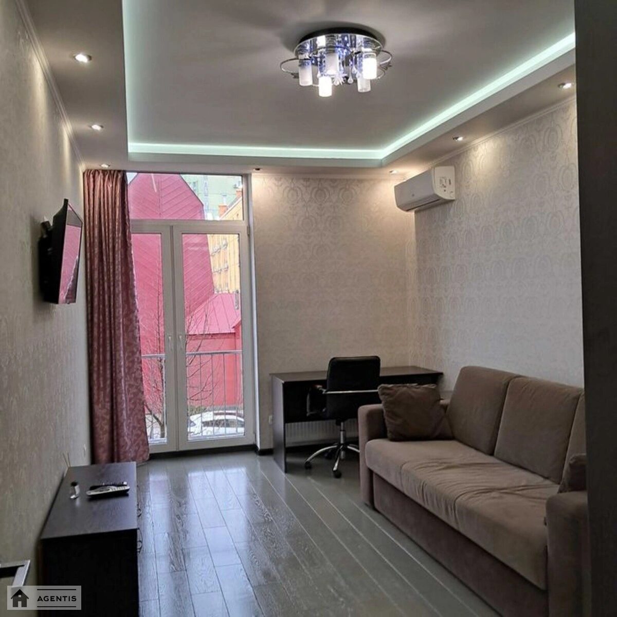 Apartment for rent 2 rooms, 42 m², 2nd fl./10 floors. Regeneratorna 4, Kyiv. 