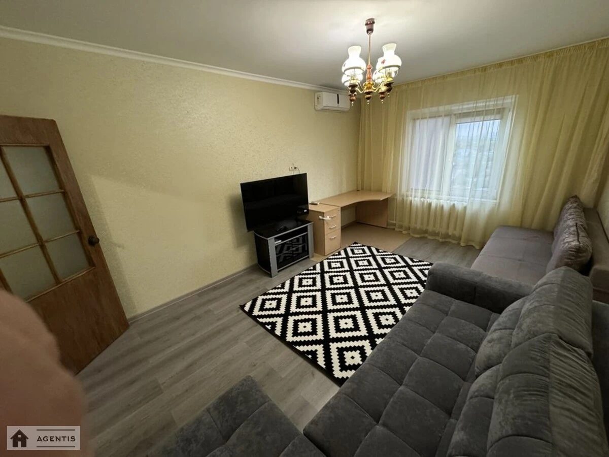 Сдам квартиру 1 комната, 45 m², 11 эт./14 этажей. 2, Федора Ернста вул., Киев. 