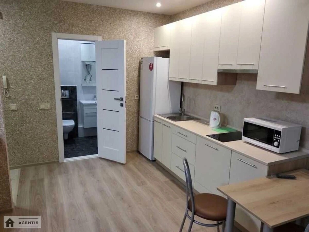 Здам квартиру 1 кімната, 31 m², 6 пов./8 поверхів. 16, Березнева 16, Київ. 