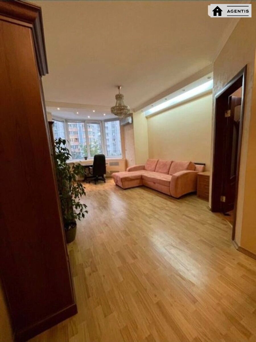 Apartment for rent 1 room, 47 m², 3rd fl./16 floors. 35, Anny Akhmatovoyi vul., Kyiv. 