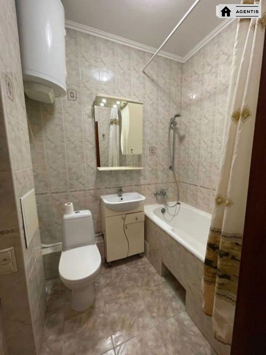 Здам квартиру 1 кімната, 47 m², 3 пов./16 поверхів. 35, Анни Ахматової вул., Київ. 