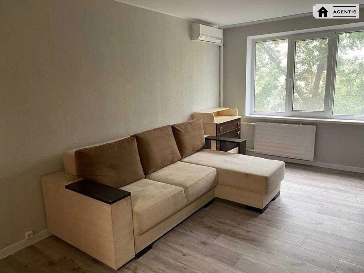 Apartment for rent 1 room, 35 m², 4th fl./9 floors. 23, Sanatorna 23, Kyiv. 