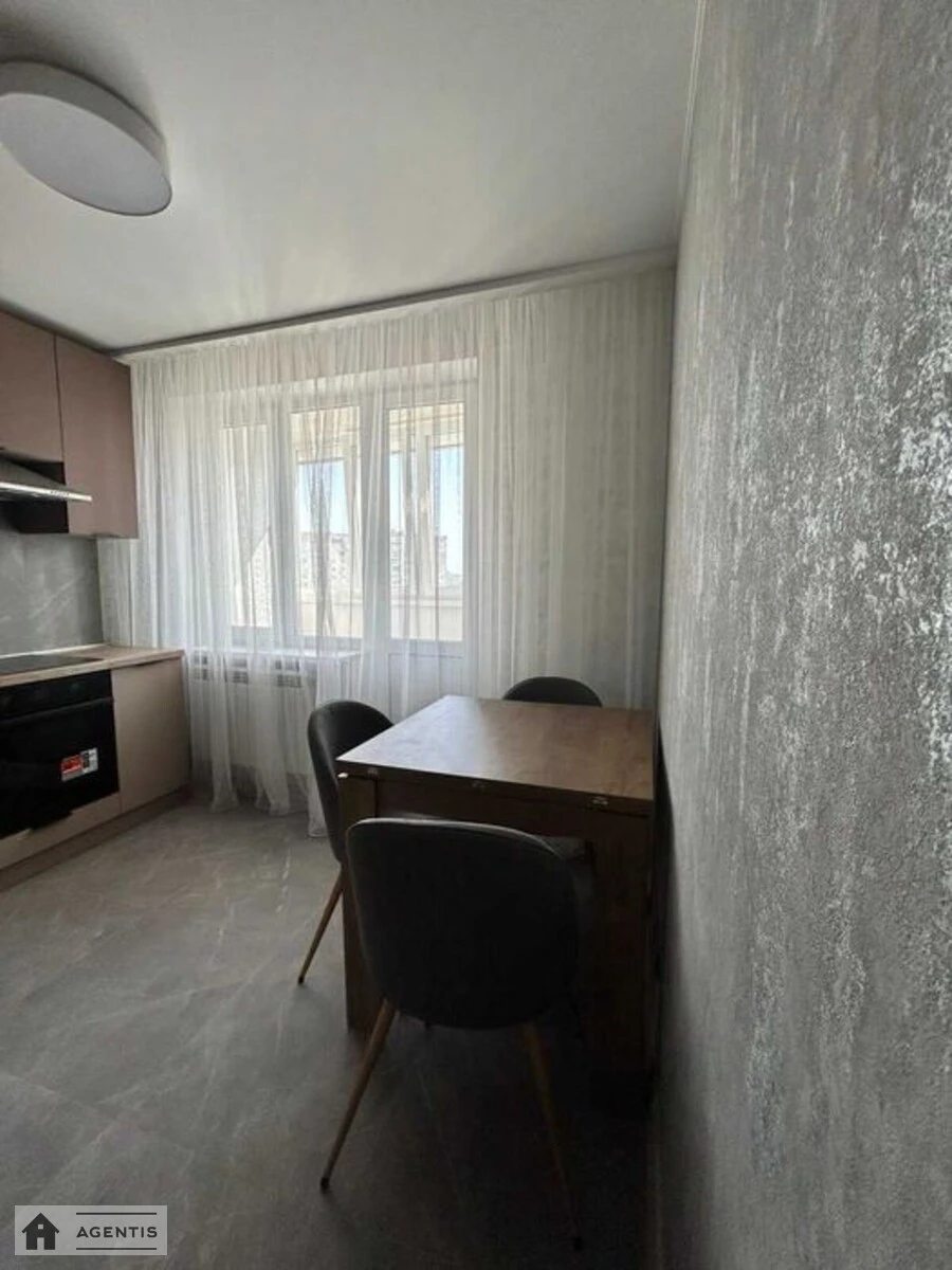 Apartment for rent 1 room, 35 m², 12th fl./16 floors. 9, Obolonskiy 9, Kyiv. 