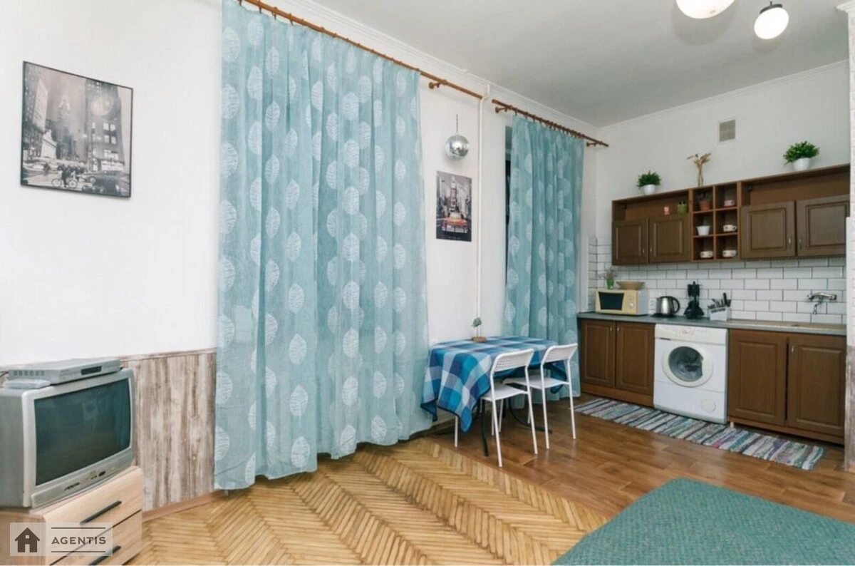 Сдам квартиру 1 комната, 30 m², 5 эт./5 этажей. 10, Алли Горської пров. (Чеслава Бєлінського), Киев. 