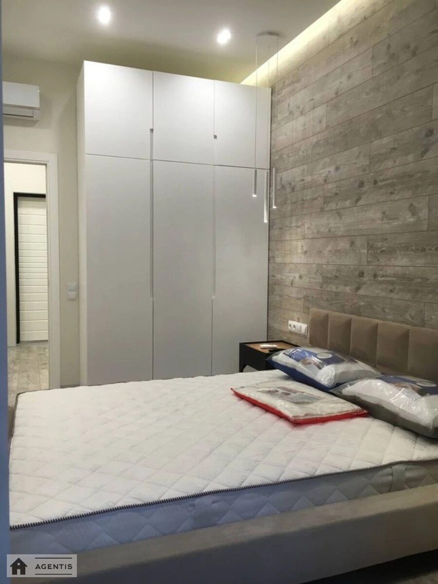 Здам квартиру 1 кімната, 42 m², 5 пов./12 поверхів. 12, Саперне Поле 12, Київ. 