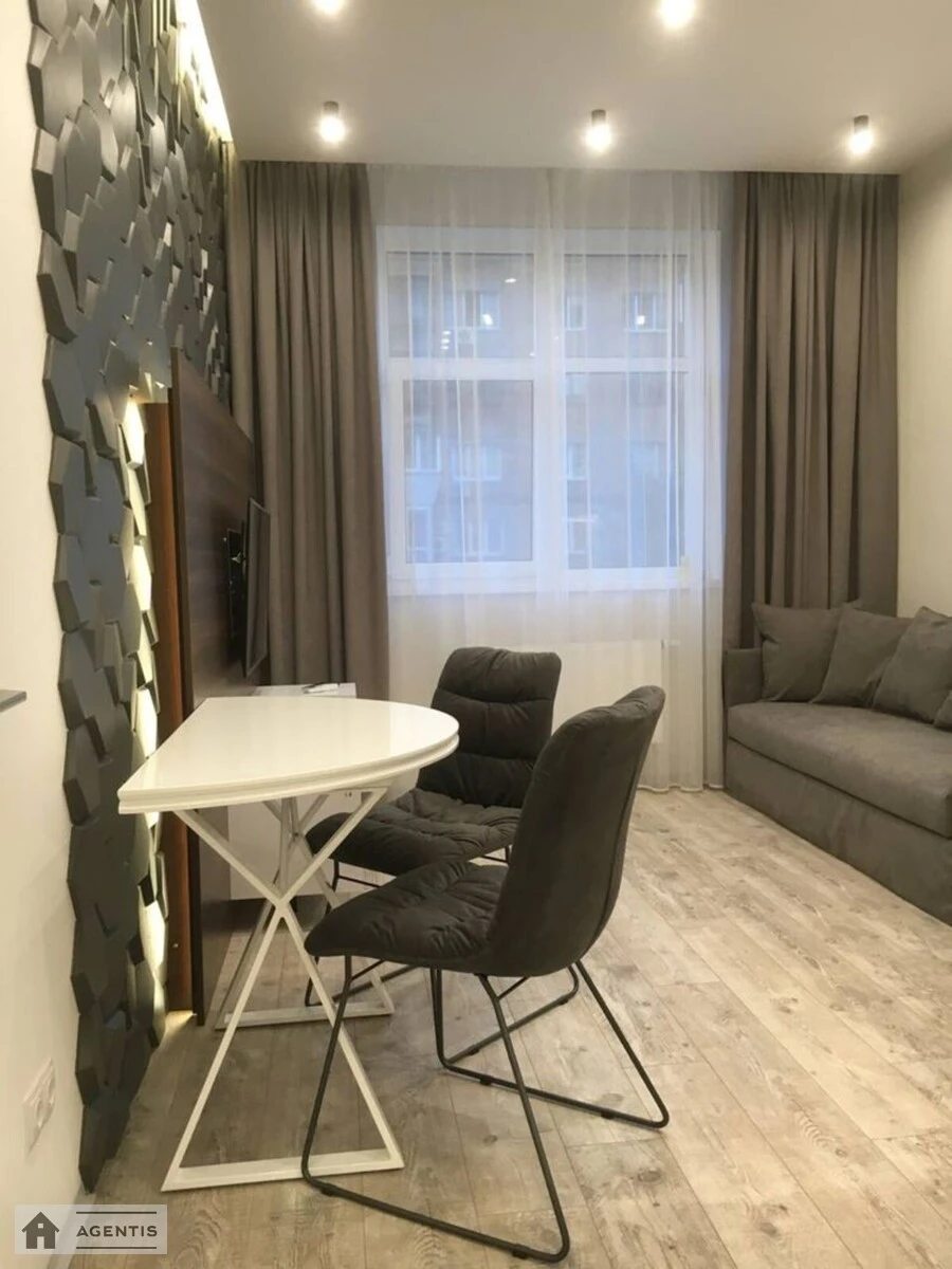 Apartment for rent 1 room, 42 m², 5th fl./12 floors. 12, Saperne Pole 12, Kyiv. 