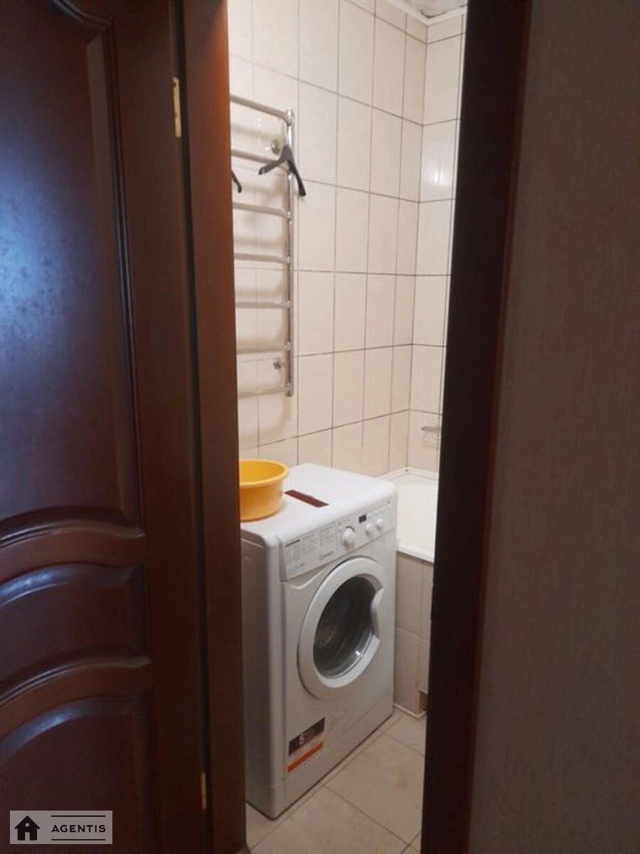 Сдам квартиру 4 комнаты, 90 m², 8 эт./7 этажей. 44, Вадима Гетьмана вул., Киев. 