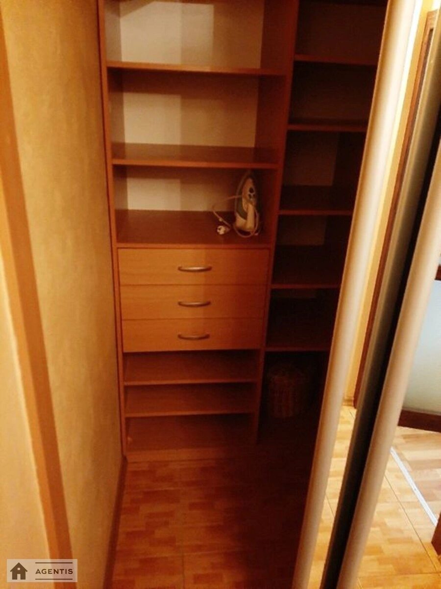 Apartment for rent 1 room, 36 m², 2nd fl./16 floors. 11, Golosiyivskiy 11, Kyiv. 