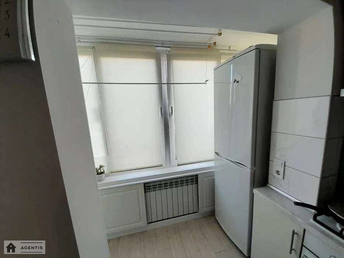 Здам квартиру 1 кімната, 35 m², 6 пов./9 поверхів. 178, Харківське 178, Київ. 