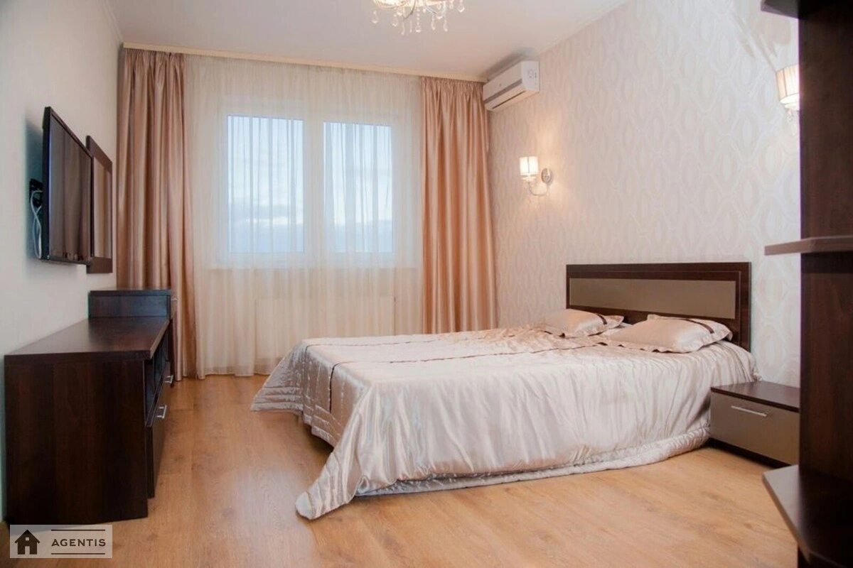 Сдам квартиру 2 комнаты, 75 m², 22 эт./22 этажа. 12, Олександра Мишуги вул., Киев. 