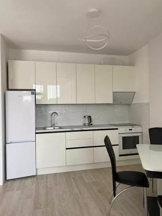 Сдам квартиру 1 комната, 42 m², 7 эт./16 этажей. 13, Костанайська вул., Киев. 