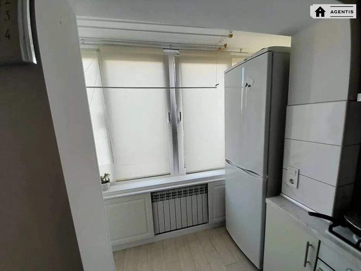 Здам квартиру 1 кімната, 35 m², 6 пов./9 поверхів. 178, Харківське 178, Київ. 