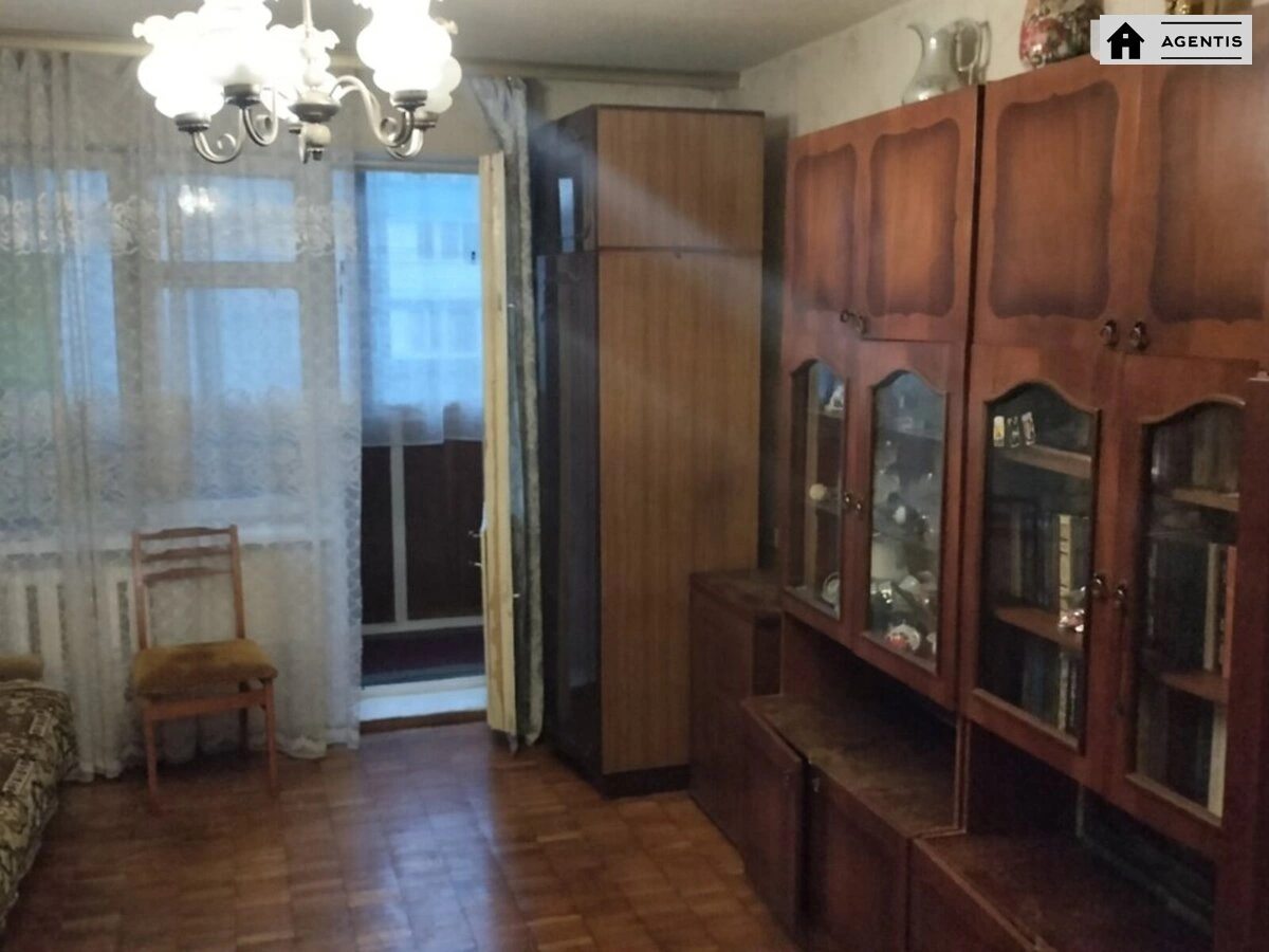 Apartment for rent 3 rooms, 79 m², 2nd fl./9 floors. 14, Brativ Zerovykh vul. Chervonopartyzanska, Kyiv. 