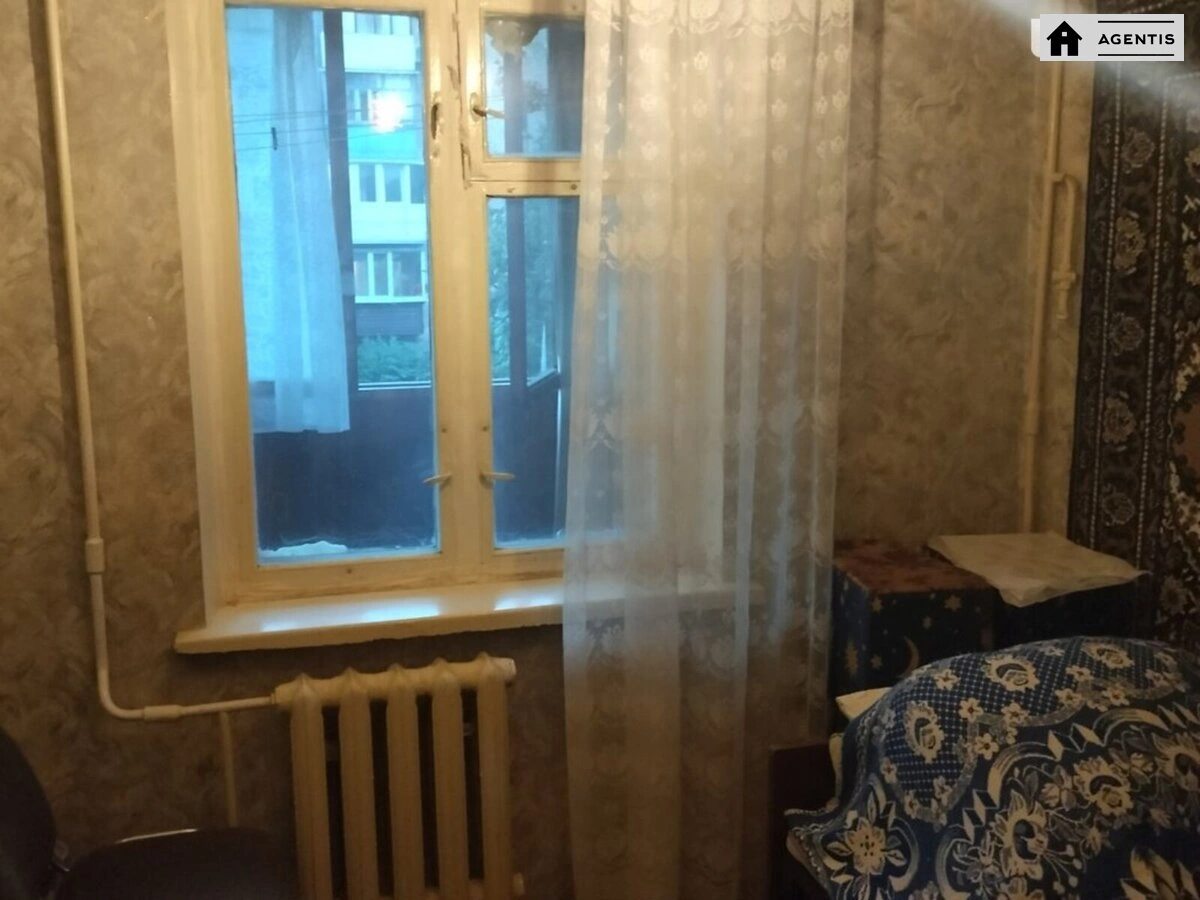 Здам квартиру 3 кімнати, 79 m², 2 пов./9 поверхів. 14, Братів Зерових вул. (Червонопартизанська), Київ. 