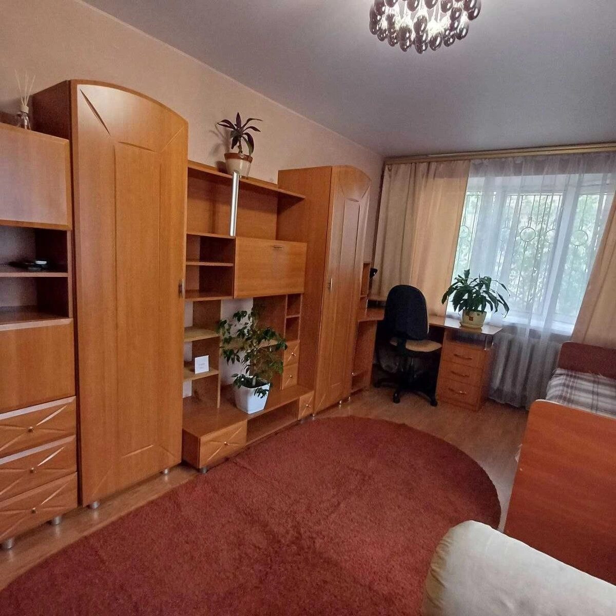 Apartment for rent 1 room, 30 m², 1st fl./5 floors. 18, Sobornosti prosp. Vozzyednannya, Kyiv. 