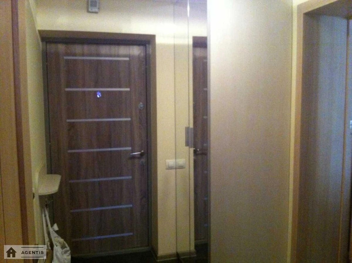 Apartment for rent 1 room, 37 m², 10th fl./14 floors. 124, Antonovycha vul. Horkoho, Kyiv. 