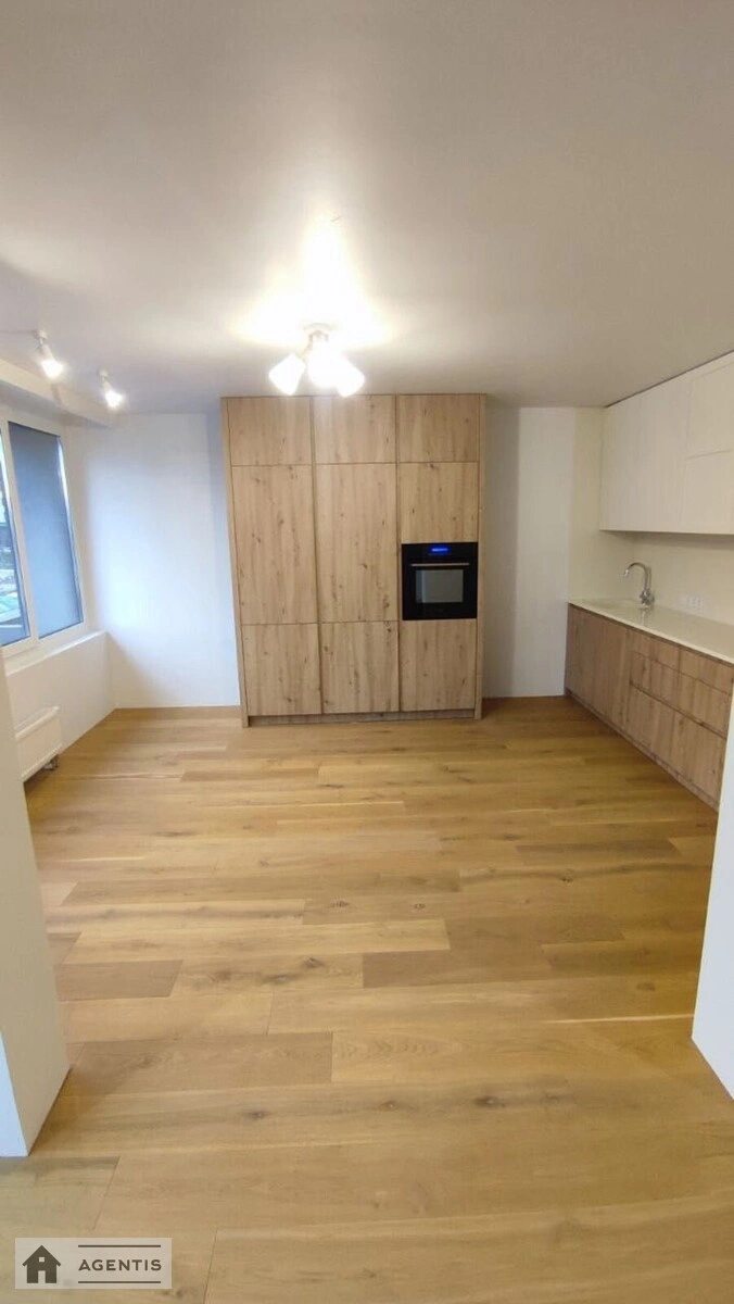 Сдам квартиру 3 комнаты, 100 m², 2 эт./23 этажа. 32, Михайла Максимовича вул. (Онуфрія Трутенка), Киев. 