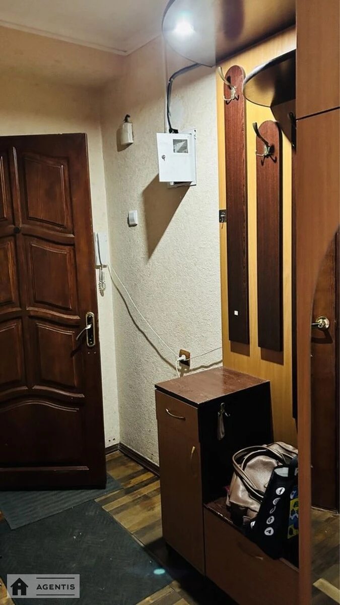 Здам квартиру 2 кімнати, 44 m², 4 пов./5 поверхів. Дніпровський район, Київ. 