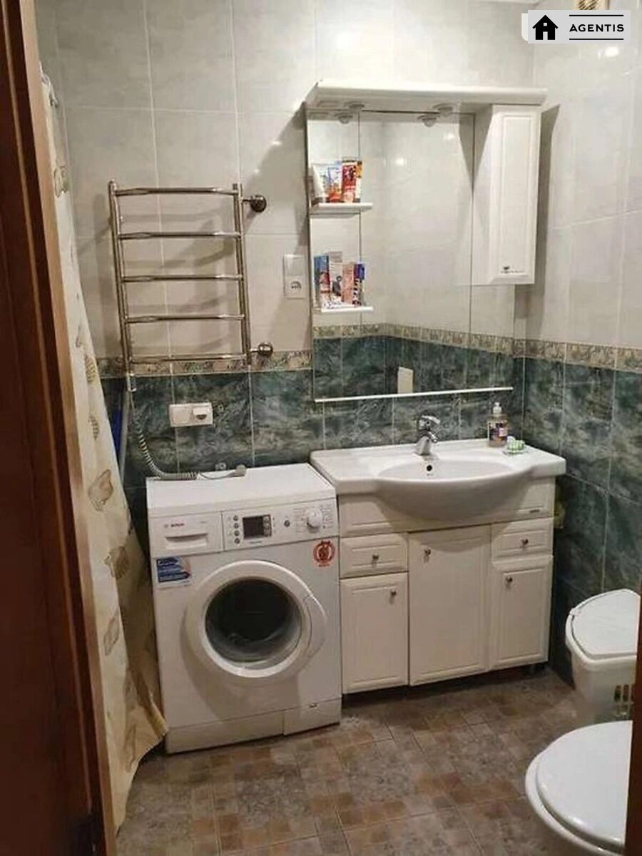 Сдам квартиру 2 комнаты, 56 m², 4 эт./10 этажей. 5, Выгуровский 5, Киев. 