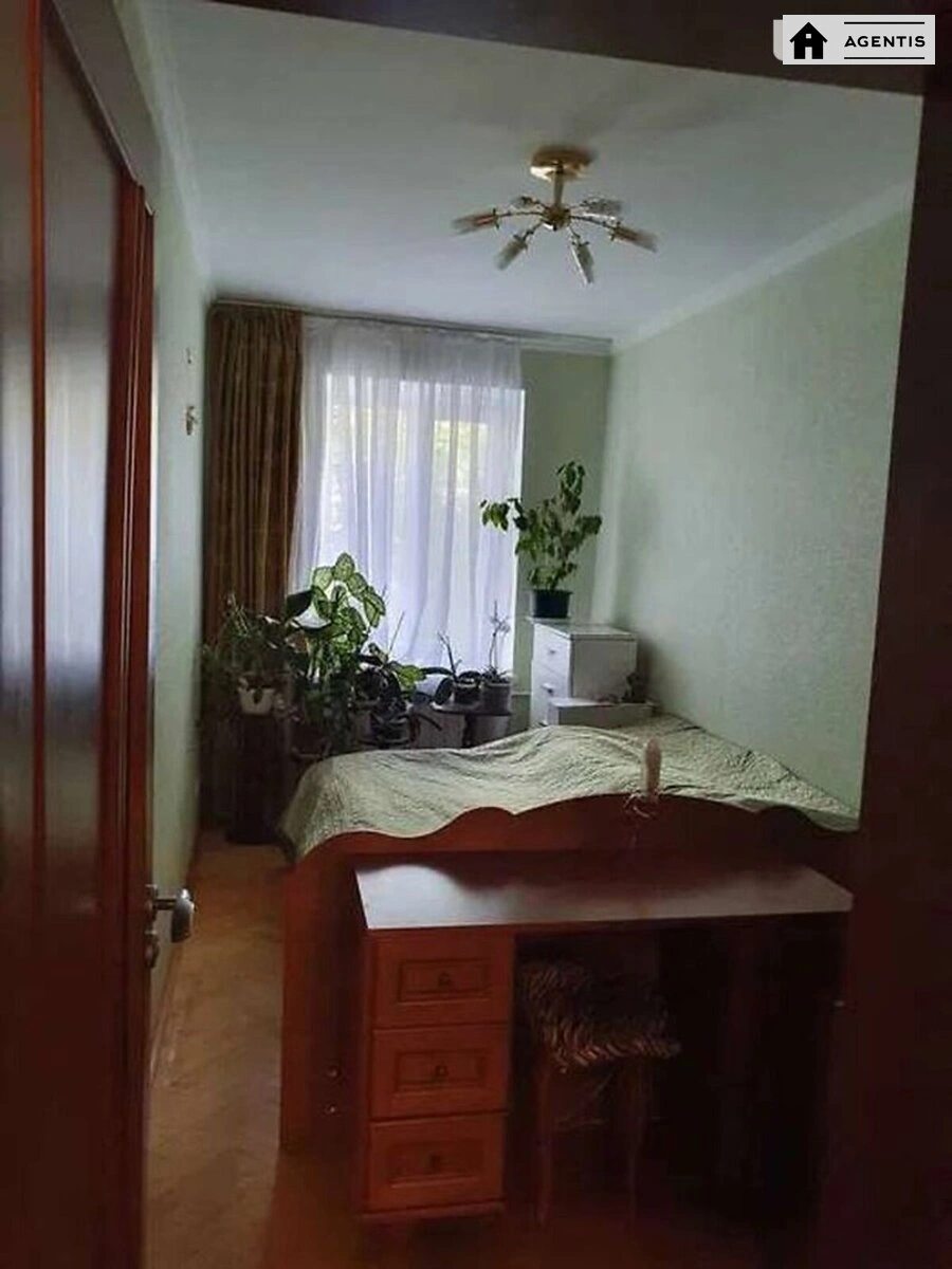 Здам квартиру 2 кімнати, 56 m², 4 пов./10 поверхів. 5, Вигурівський 5, Київ. 