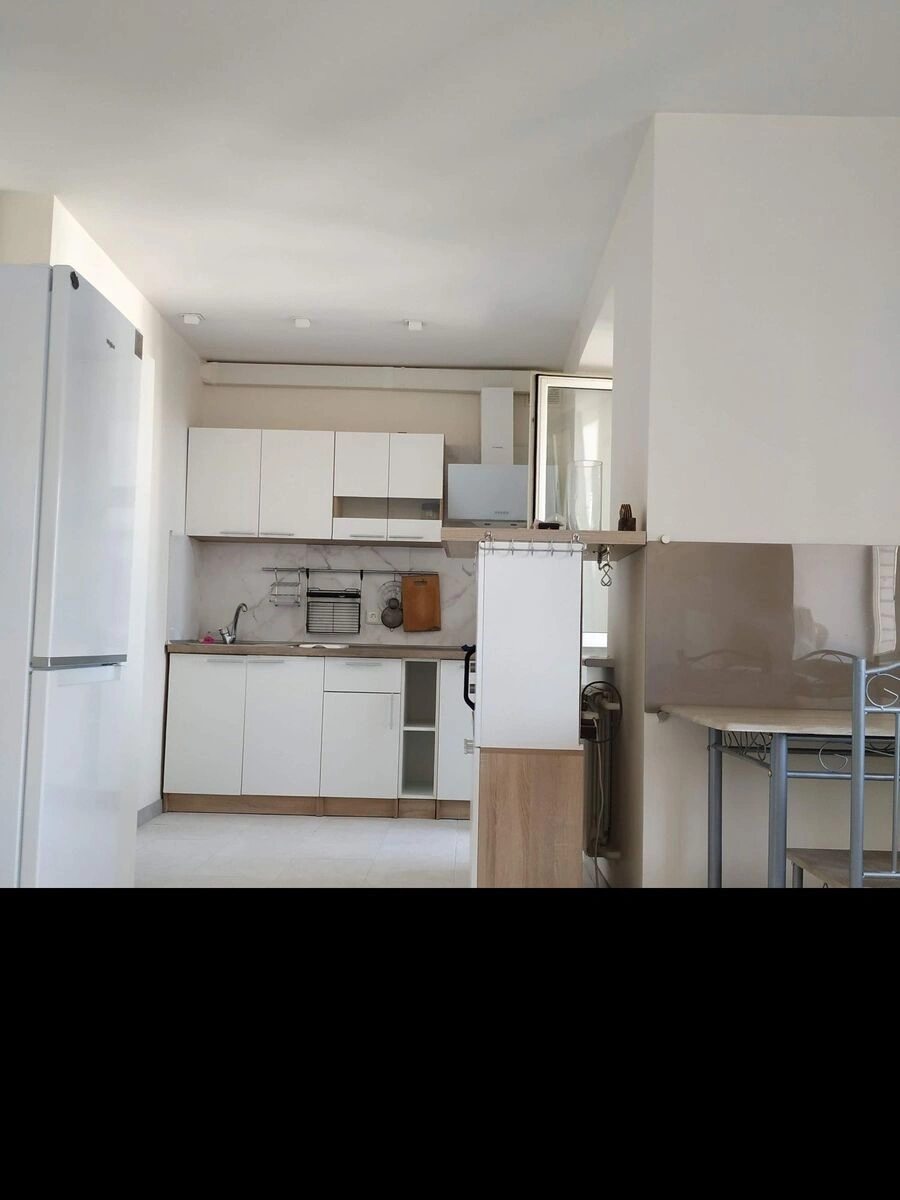 Сдам квартиру 1 комната, 43 m², 9 эт./11 этажей. 7, Анни Ахматової вул., Киев. 