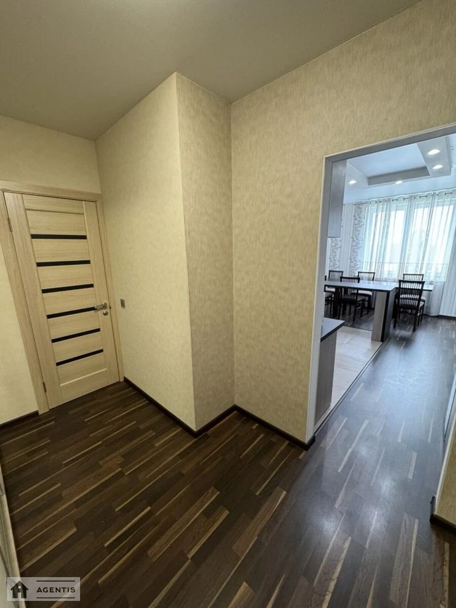 Сдам квартиру 2 комнаты, 85 m², 9 эт./20 этажей. Днепровский район, Киев. 