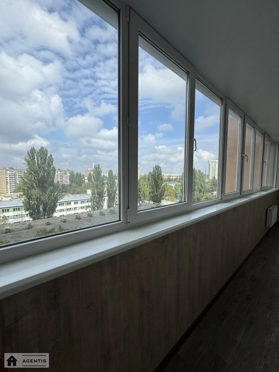 Apartment for rent 2 rooms, 85 m², 9th fl./20 floors. Dniprovskyy rayon, Kyiv. 