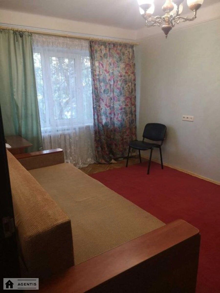 Здам квартиру 1 кімната, 30 m², 1 пов./5 поверхів. 18, Братиславська 18, Київ. 