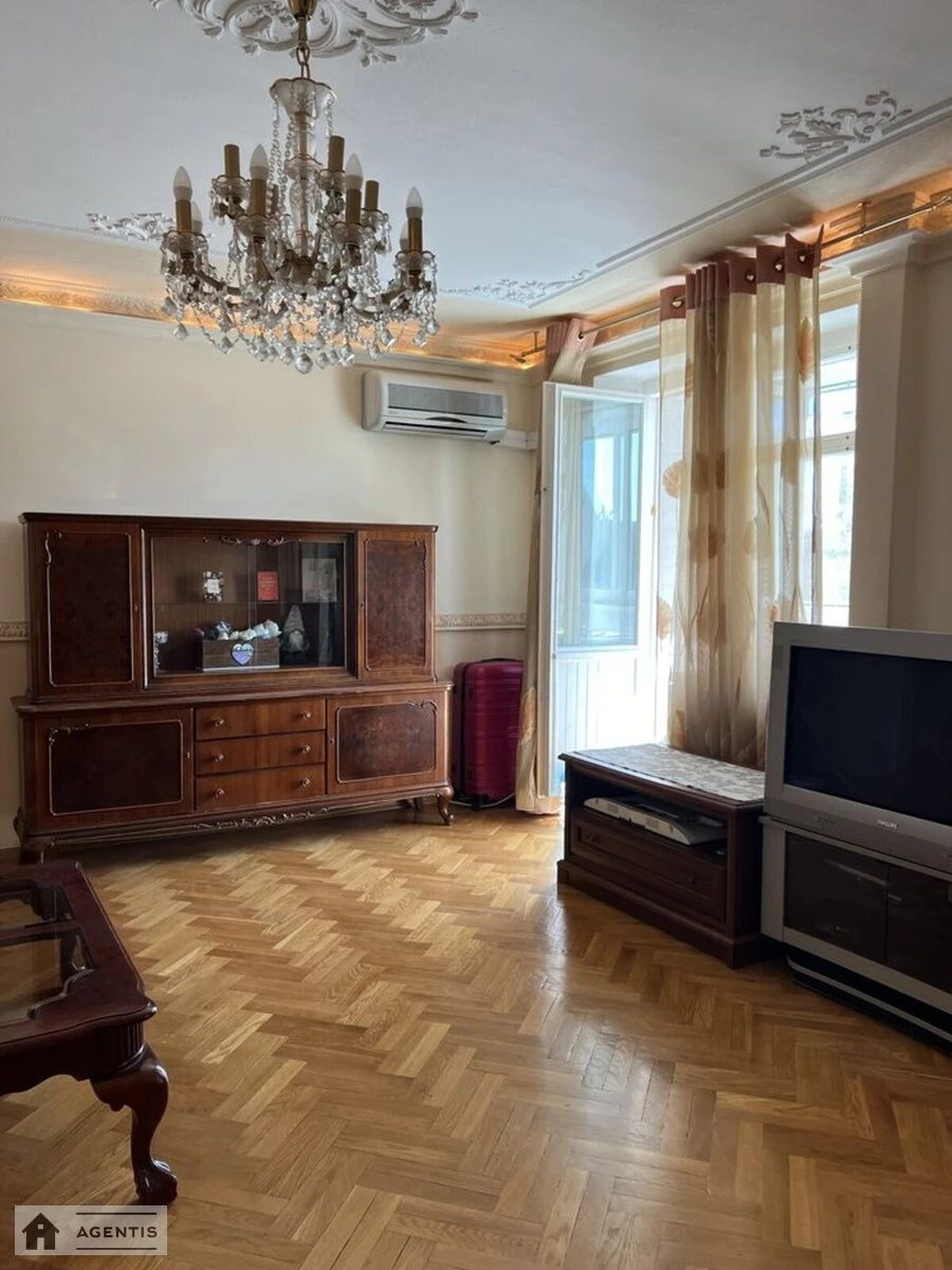 Apartment for rent 2 rooms, 79 m², 6th fl./9 floors. Feodosiyska 4, Kyiv. 