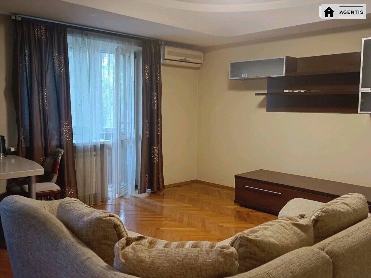 Apartment for rent 3 rooms, 67 m², 6th fl./9 floors. 131, Velyka Vaselkivska 131, Kyiv. 