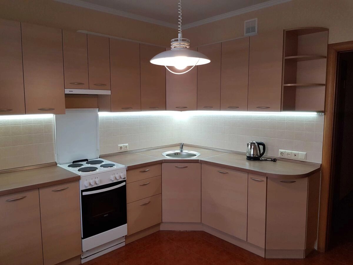 Apartment for rent 1 room, 42 m², 15th fl./18 floors. Larysy Rudenko vul., Kyiv. 