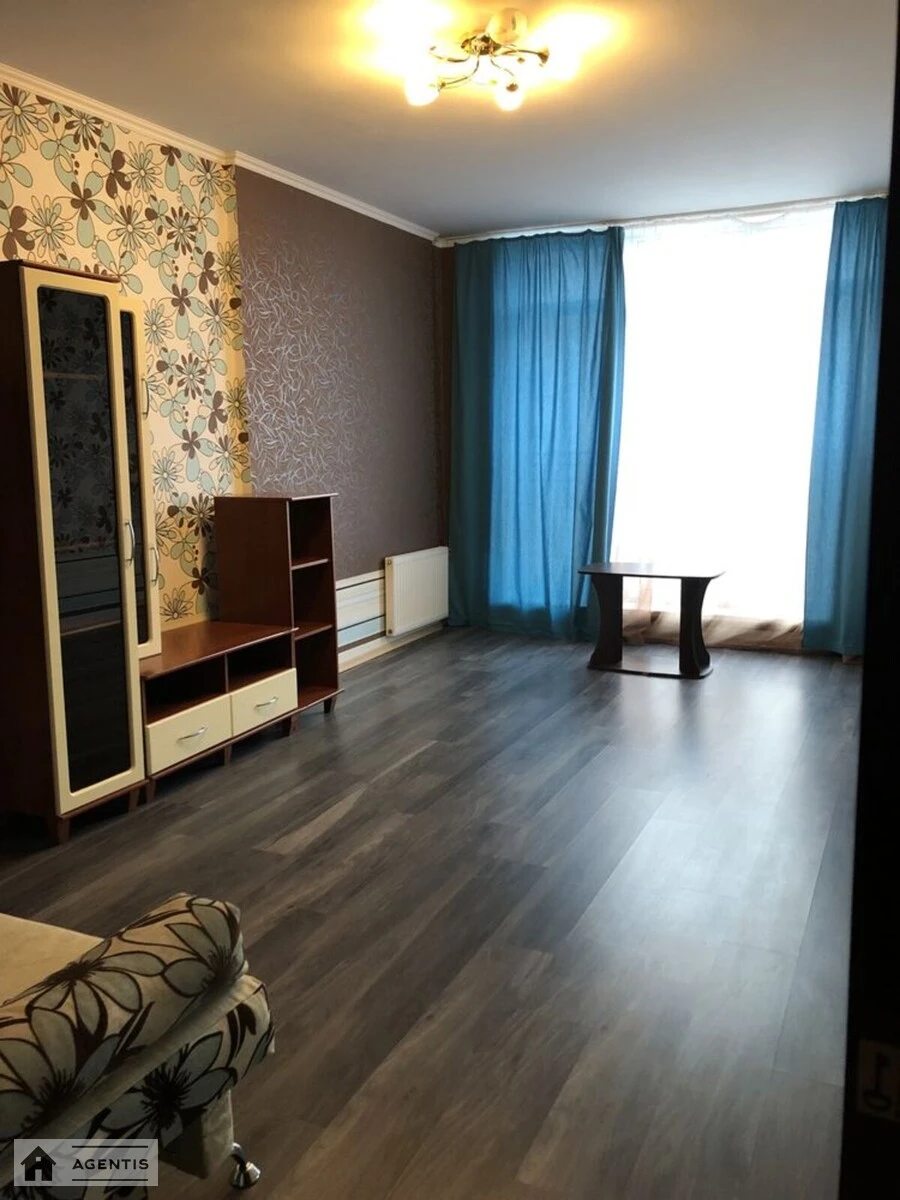 Сдам квартиру 2 комнаты, 70 m², 11 эт./25 этажей. Святошинский район, Киев. 