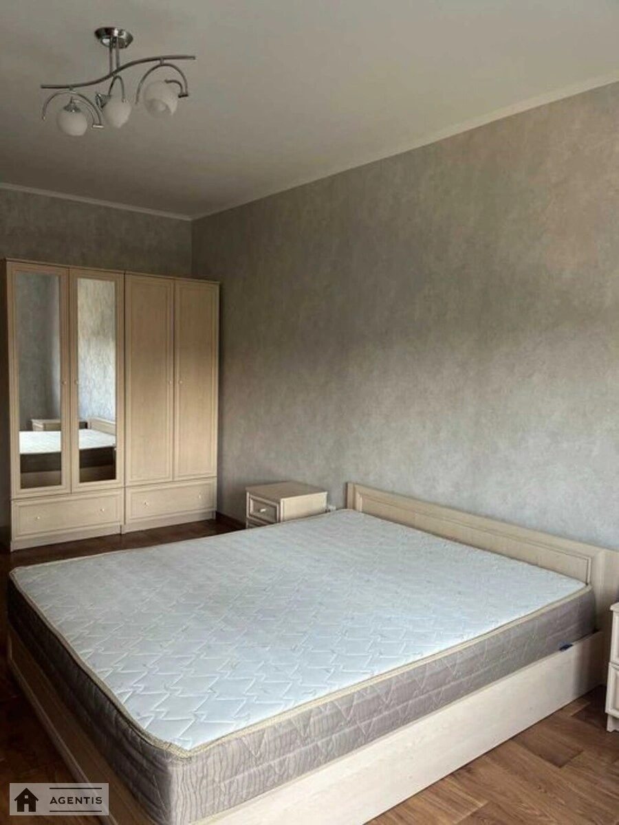 Apartment for rent 1 room, 49 m², 4th fl./25 floors. 22, Konoplyanska 22, Kyiv. 