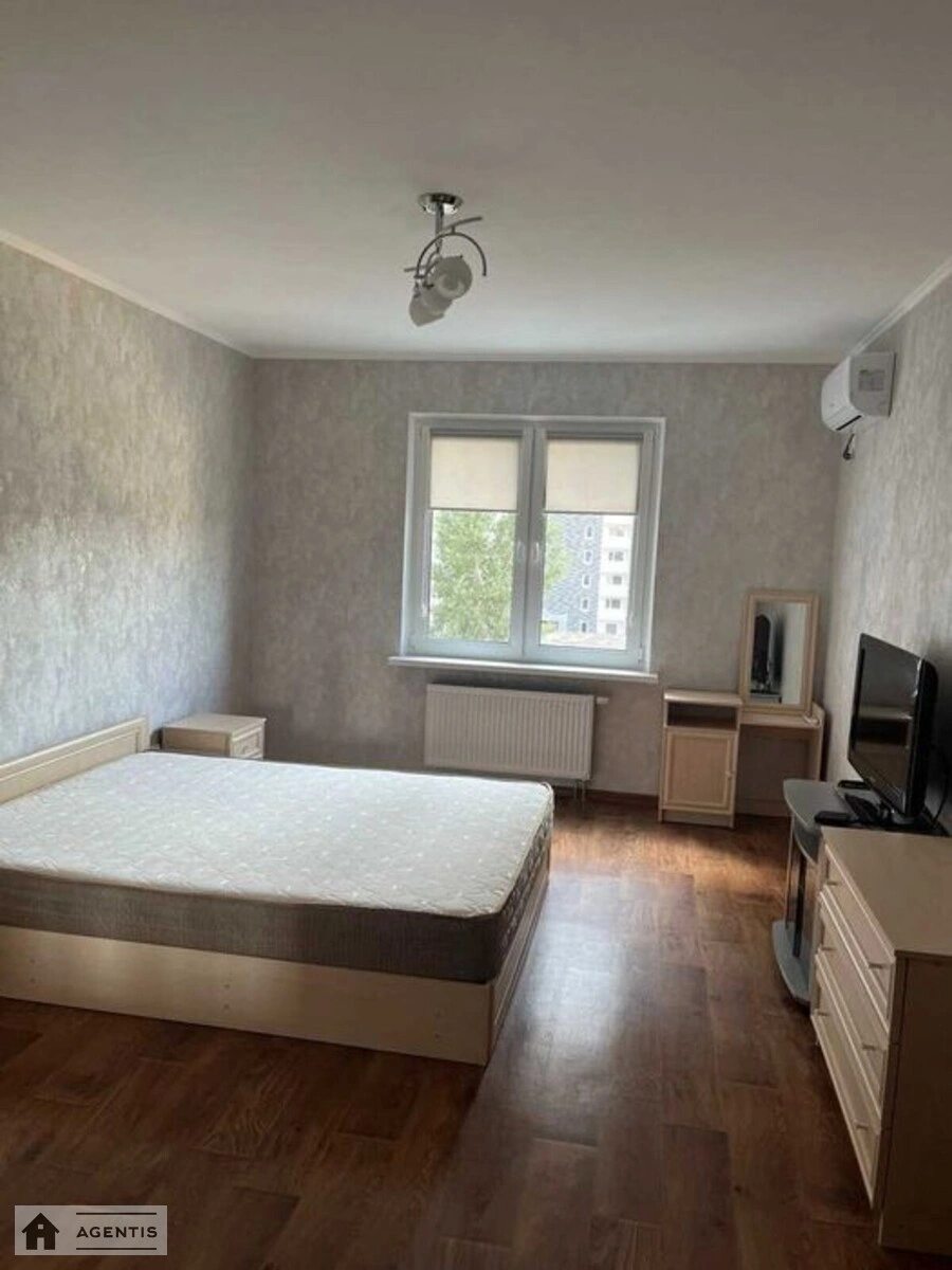 Apartment for rent 1 room, 49 m², 4th fl./25 floors. 22, Konoplyanska 22, Kyiv. 