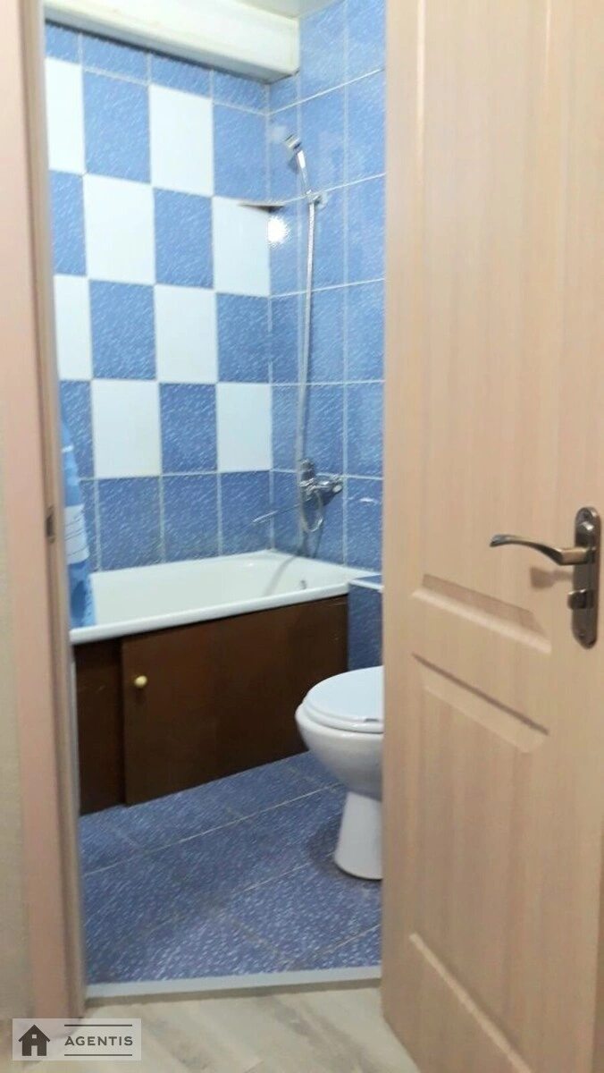 Здам квартиру 1 кімната, 31 m², 3 пов./9 поверхів. 92, Правди 92, Київ. 